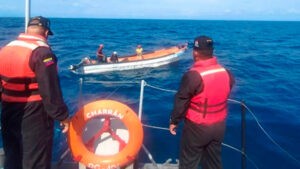 Rescatan a tres pescadores en costas de Choroní