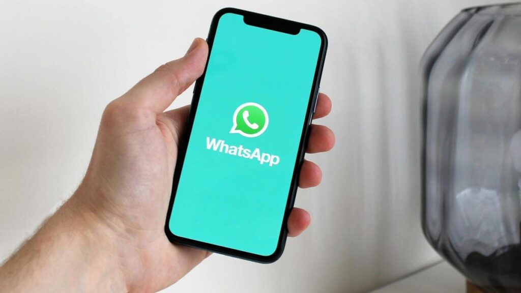 Rodalies lanza un nuevo chat de WhatsApp para informar en tiempo real de incidencias y retrasos