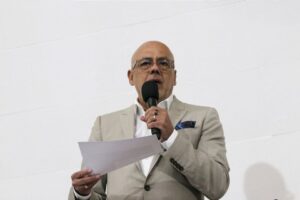 Rodríguez propone inhabilitación perpetua contra quienes respaldan Ley Bolívar de EEUU