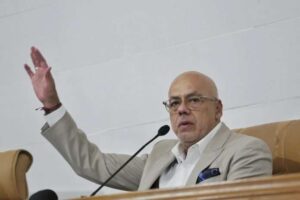 Rodríguez propone inhabilitación perpetua para “traidores a la patria”