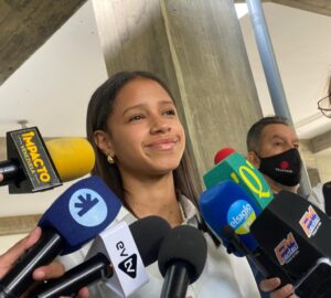 Rosa Cucunuba, candidata a vicepresidencia de la FCU: Demostraremos que en la UCV hay democracia