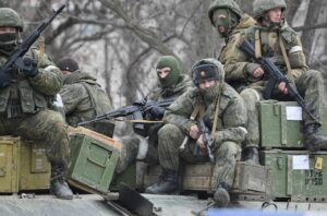 Rusia ha reclutado a cientos de mercenarios yemeníes para luchar en Ucrania, según el FT - AlbertoNews
