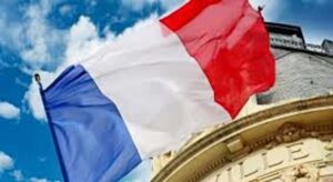 S&P mantiene la nota y la perspectiva de Francia pese a las turbulencias políticas