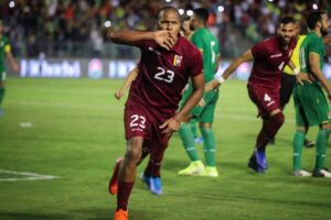 Salomón Rondón nominado a premios The Best en el mejor once ideal