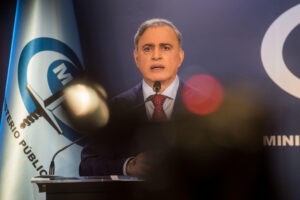 Tarek William Saab asegura que continuarán recibiendo familiares de presos políticos para revisión de casos - AlbertoNews