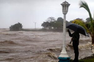 Tormenta Sara avanza por el Caribe rumbo a Belice - AlbertoNews