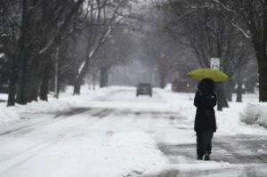 Tormentas de nieve en los Grandes Lagos tienen en alerta a millones de estadounidenses - AlbertoNews