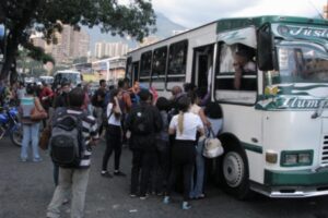 Transportistas proponen fijar precio del pasaje para rutas urbanas en Bs.25