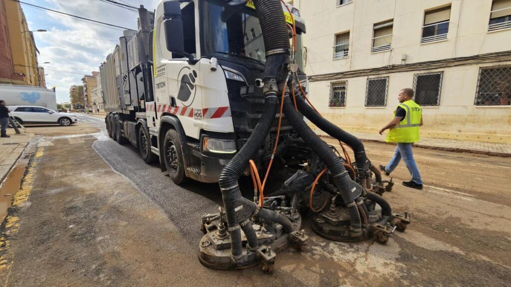 Tritón, la máquina milagrosa que retira el barro