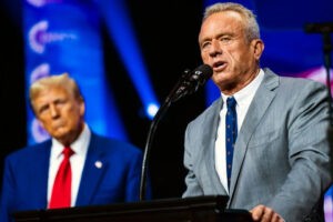 Trump designa a Robert F. Kennedy como secretario de salud