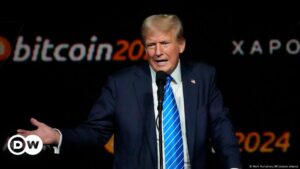 Trump promete tarifas a Brics si intentan sustituir el dólar – DW – 30/11/2024