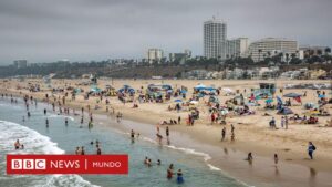 Turismo | "Jugaron a ser Dios con el paisaje": el verdadero origen de las playas más emblemáticas de Los Ángeles