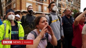 Valencia: cómo las diferencias de los políticos españoles ralentizan la ayuda frente al desastre de Valencia y provocan la ira de la gente