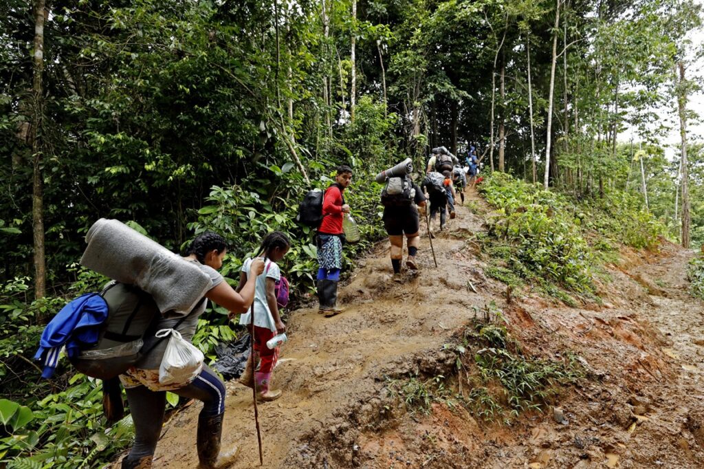 Venezolanos en el Darién “no recorren miles de kilómetros por capricho y menos para delinquir” - AlbertoNews