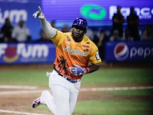 Yasiel Puig anunció su salida de los Tiburones | Diario El Luchador
