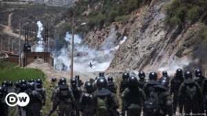 fuerzas de seguridad despejan bloqueo de ruta vital – DW – 05/11/2024
