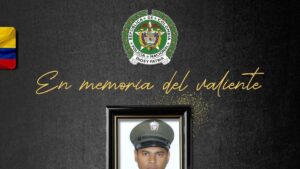 un uniformado murió y otro está gravemente herido, el atentado fue en medio del supuesto 'plan pistola'