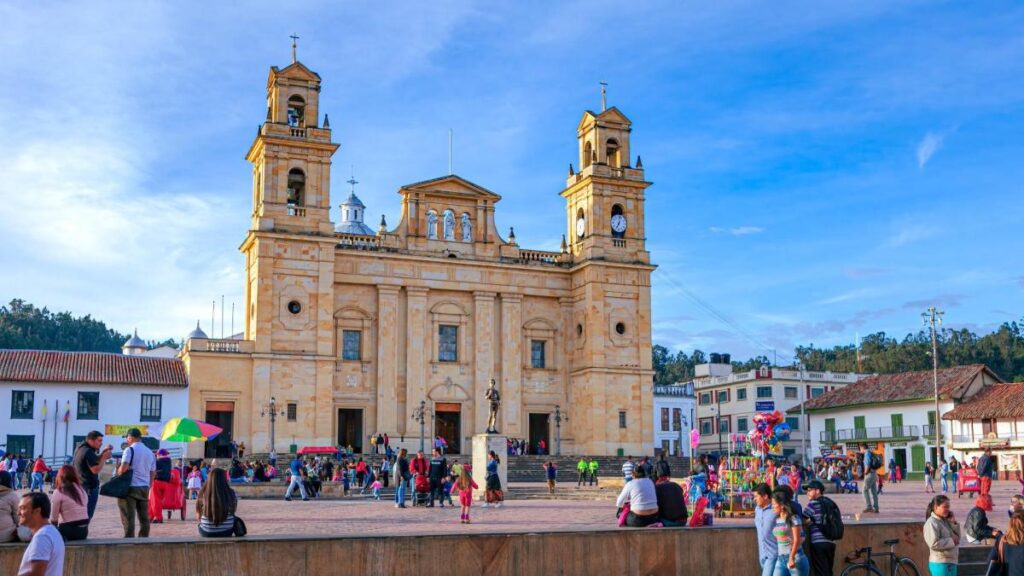 uno de los pueblos más religiosos de Colombia, con joyas arquitectónicas y a pocas horas de Bogotá