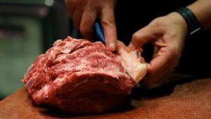 Estos son los mejores supermercados para comprar carne según la OCU