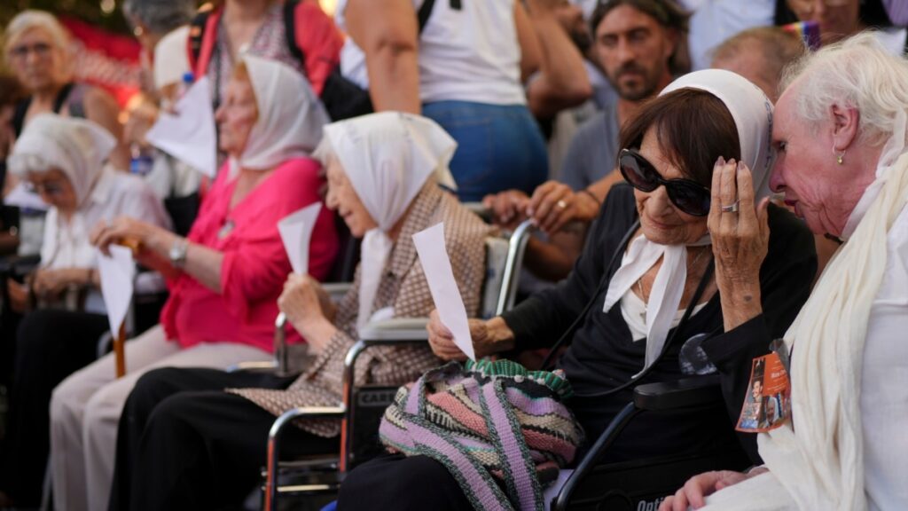 Abuelas Plaza de Mayo da con nieto 138 y lo celebra como una victoria sobre plan de ajuste de Milei