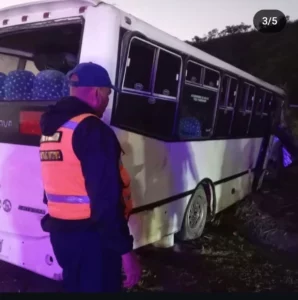 8 heridos dejo accidentes de autobús y camión cisterna en Carabobo