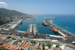 8.000 contenedores han llegado a La Guaira desde noviembre