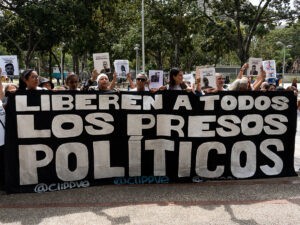 Adolescentes de Caracas se suman a la lista de presos políticos excarcelados en la última semana