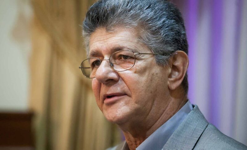 Ramos Allup apoya liberación de presos políticos a cambio de concluir funciones de la AN 2015