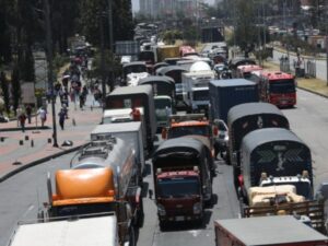 Alza en precio del diésel: camioneros advierten paro si Gobierno no cumple acuerdos | Regiones | Economía