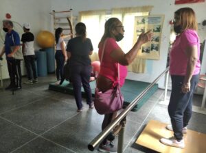 Antes y después de una intervención recomiendan fisioterapia