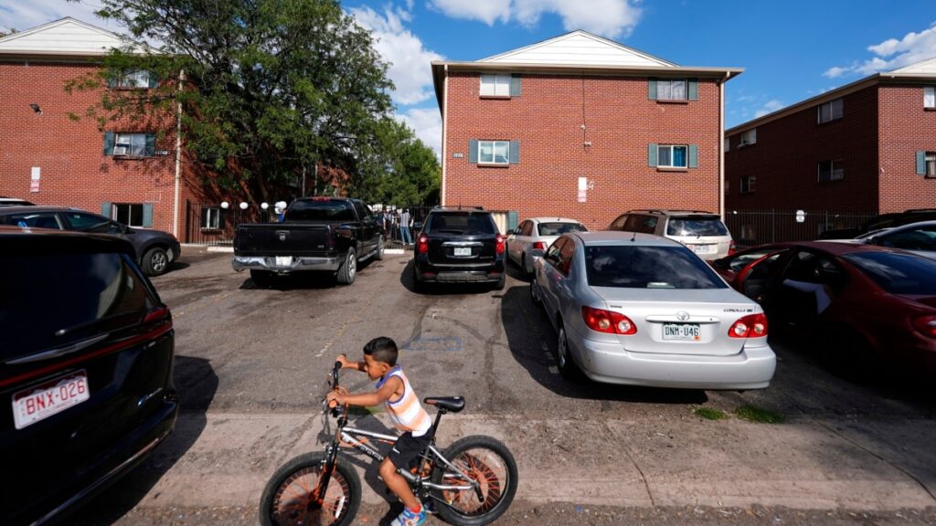 Ataque contra dos venezolanos en Denver parece estar relacionado con pandillas, según la policía