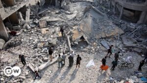 Bombardeos israelíes a viviendas en Gaza dejan 14 muertos – DW – 19/12/2024