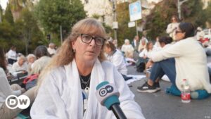 Brazo armado de Hamás difunde video de un rehén israelí – DW – 08/12/2024