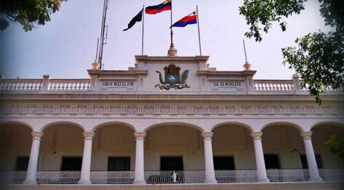 Cancelan cuarto mes de aguinaldo a los empleados públicos