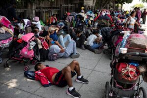 Casi 5 millones de migrantes y refugiados venezolanos se regularizaron en Latinoamérica