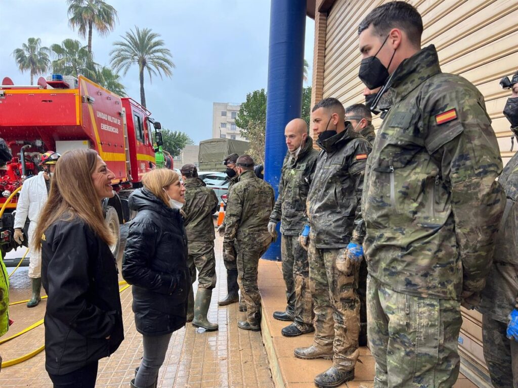 Casi 9.000 efectivos de las Fuerzas Armadas continúan trabajando en Nochevieja y Año Nuevo en la reconstrucción
