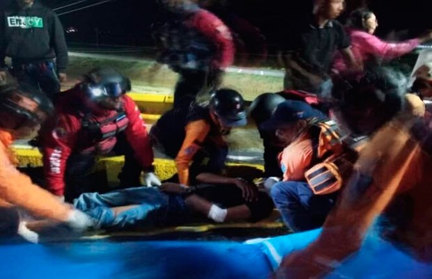 Colisión entre un vehículo particular y una moto deja dos lesionados en la Intercomunal Coro-La Vela