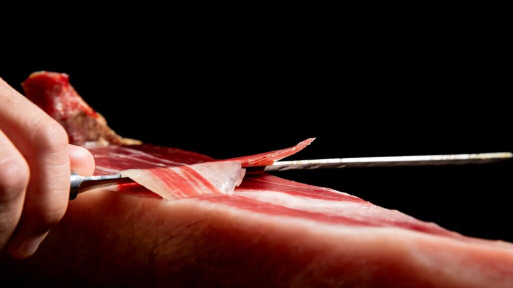 Cómo saber si un jamón es realmente ibérico: aspecto, forma y gusto