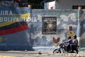 Constitución cumple 25 años en medio de una crisis política