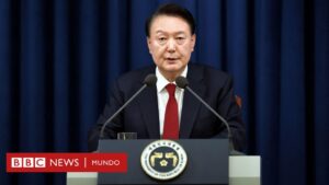 Corea del Sur: el presidente declara la ley marcial para "proteger al país de fuerzas norcoreanas", y provoca protestas en el Parlamento