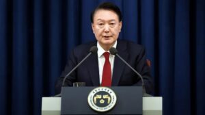 Corea del Sur: presidente declara la ley marcial para "proteger al país de fuerzas norcoreanas" y provoca protestas