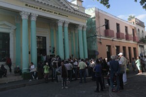 Cuba abrirá el 2025 con una economía más dolarizada : IPS Agencia de Noticias