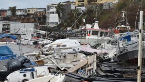 "Decenas de miles" de personas pueden haber muerto en isla francesa de Mayotte tras paso de ciclón