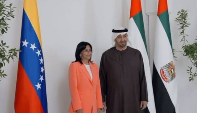 Delcy Rodríguez sostiene reunión con el presidente de EAU