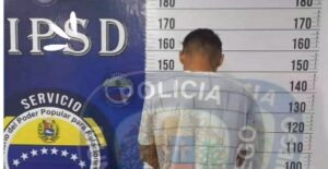 Detenido infraganti agresor con arma blanca en San Diego