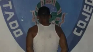 Detenido sujeto que intentó quemar la casa de su progenitora