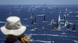 Dos participantes fallecen en la regata Sydney-Hobart - AlbertoNews
