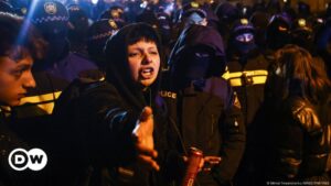 EE. UU y Reino Unido sancionan a altos cargos de Georgia – DW – 19/12/2024