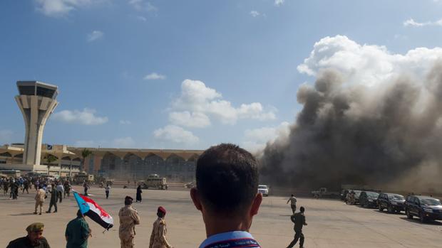 EE.UU. confirma haber bombardeado instalaciones de los hutíes en Yemen - AlbertoNews