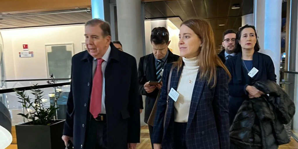 Edmundo González llega a Estrasburgo para recibir el Premio Sájarov